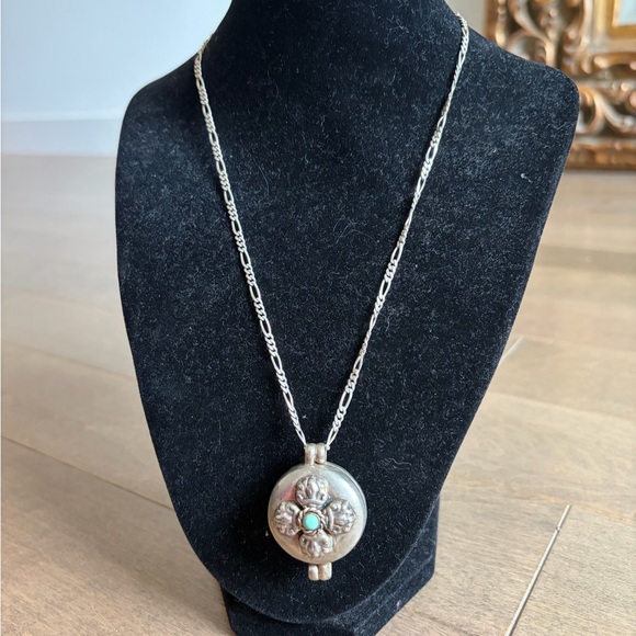 Vintage Silver Prayer Box Locket Pendant with Turquoise - Picture 5 of 8